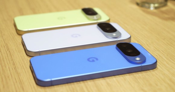 Google Pixel 10 // Source : Robin Wycke - Frandroid