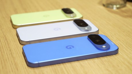 Google Pixel 10 // Source : Robin Wycke - Frandroid