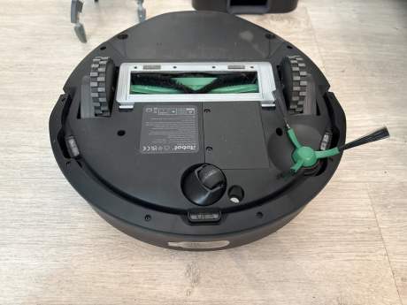 iRobot Roomba 105 Combo + base AutoEmpty (19)