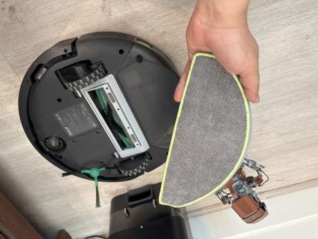 iRobot Roomba 105 Combo + base AutoEmpty (35)