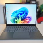 Test du Microsoft Surface Laptop 13 (2025) : petit, mimi, mais en retard