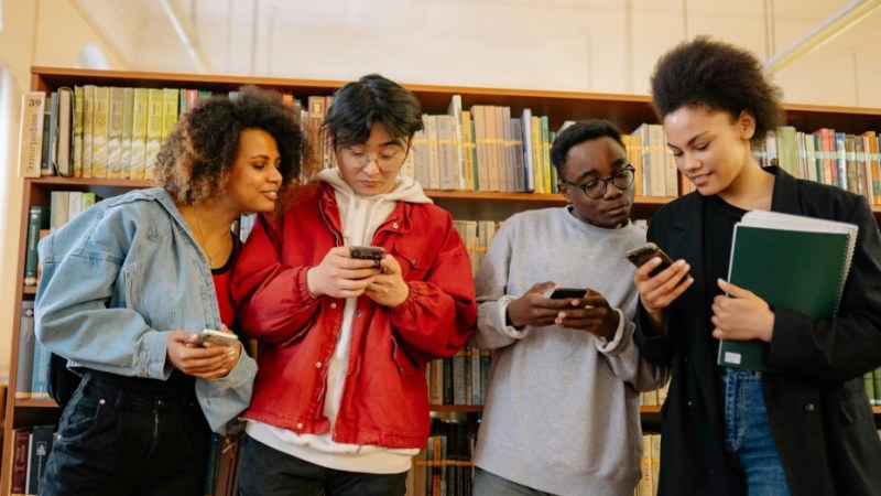 Voici les meilleurs forfaits mobiles pour les étudiants en 2025 : le top des offres XXL, sans engagement et pas chères Voici les meilleurs forfaits mobiles pour les étudiants en 2025 : le top des offres XXL, sans engagement et pas chères