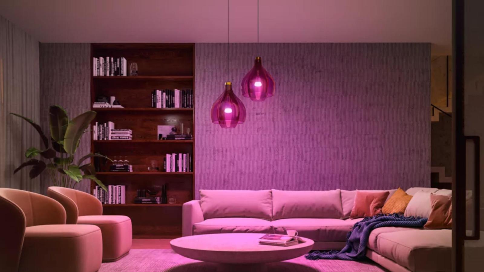 Ce kit de dÃ©marrage Philips Hue (avec 3 ampoules connectÃ©es) Ã  moitiÃ© prix est idÃ©al...