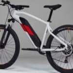 Decathlon casse le prix de son VTT électrique le moins cher, le bon plan parfait pour la rando