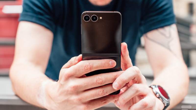 Samsung Galaxy Z Flip 8 : tout savoir sur ce smartphone pliable sans pliure