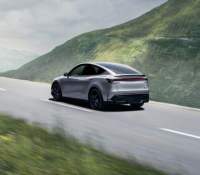 Tesla Model Y Performance (2025) // Source : Tesla