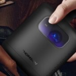 En promo, ce mini vidéoprojecteur FHD avec batterie intégrée est parfait pour vos soirées ciné en plein air