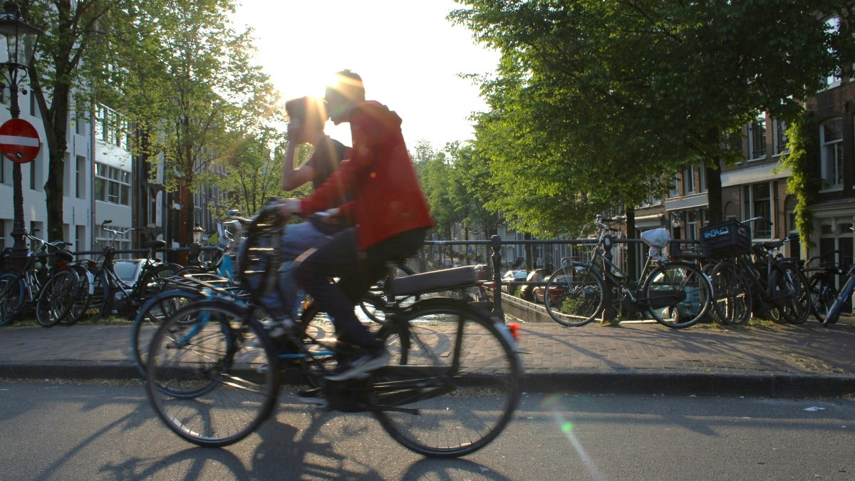 Vélo électrique sans casque