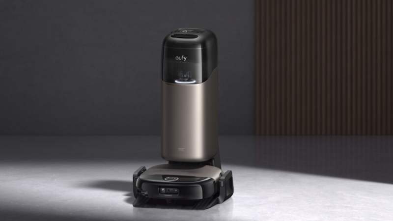 Eufy Omni S2&nbsp;: cet aspirateur robot laveur ambitieux fait de l&rsquo;ombre à Roborock avec sa station 12-en-1 et un prix en chute libre de 500&nbsp;€