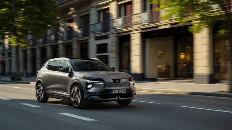 630 km d’autonomie pour moins de 34 000 € : le clone du Renault Scénic électrique signé Mitsubishi casse les prix