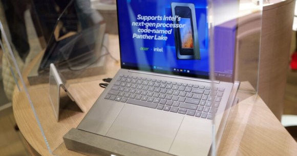 Swift 16 AI // Source : Ulrich Rozier pour Frandroid