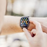 WhatsApp déploie enfin une vraie application Apple Watch : voici ce qu’elle change (et ce qui manque)