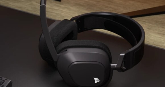 Corsair HS80 Max Wireless // Source : Corsair