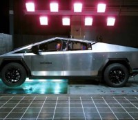 crash-test-cybertruck-1