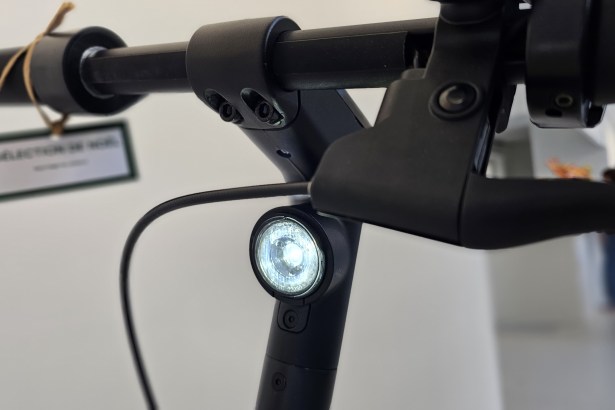 Decathlon LD900E éclairage