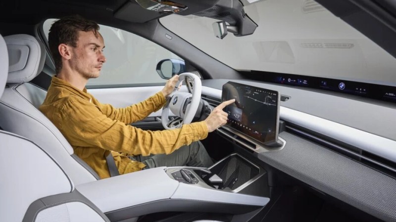 « Cela n’avait aucun sens pour nous » : pourquoi la nouvelle voiture électrique de BMW n’a pas la fonction la plus controversée de Mercedes, Volkswagen et Tesla