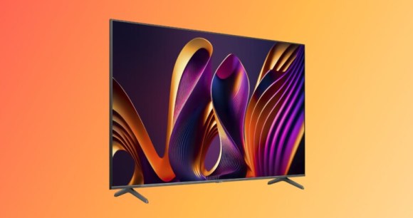 Le téléviseur Hisense 75E7NQ Pro // Source : Frandroid