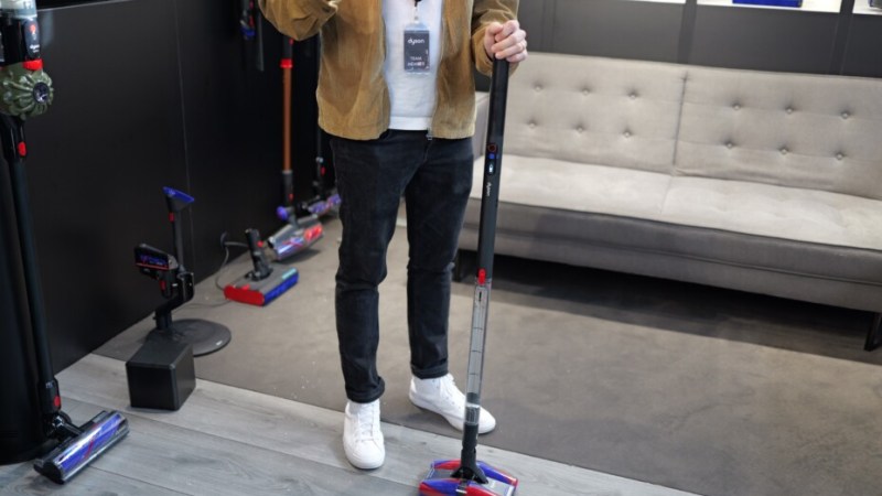 Dyson PencilVac : j’ai essayé l’aspirateur le plus fin au monde à l’IFA Dyson PencilVac : j’ai essayé l’aspirateur le plus fin au monde à l’IFA