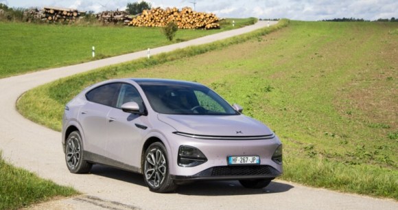 Xpeng G6 (2025) // Source : Jean-Baptiste Passieux - Frandroid