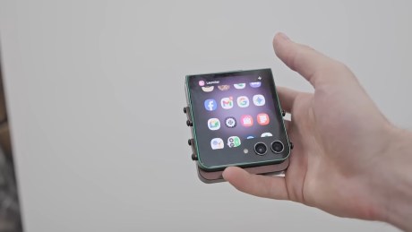 J'ai construit mon propre téléphone... parce que l'innovation est triste en ce moment 33-24 screenshot