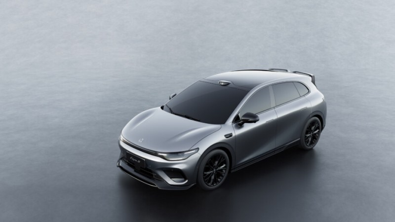 Voici la version performance de la nouvelle voiture électrique chinoise de Stellantis : Leapmotor B05 Ultra