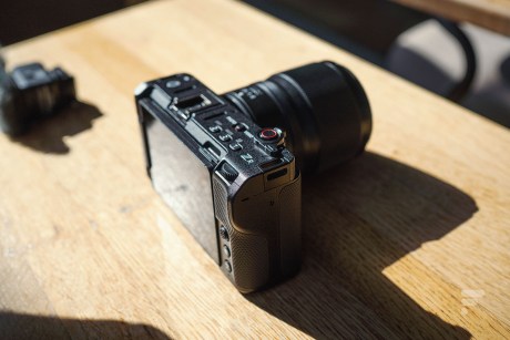 La Nikon ZR