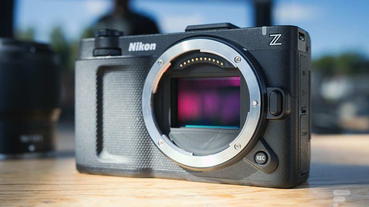 Le Nikon ZR