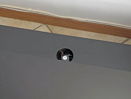Nothing Projector Meuble TV Laser Shore // Source : Sylvain Pichot - Frandroid