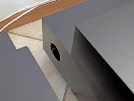Nothing Projector Meuble TV Laser Shore // Source : Sylvain Pichot - Frandroid