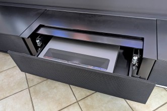 Nothing Projector Meuble TV Laser Shore // Source : Sylvain Pichot - Frandroid