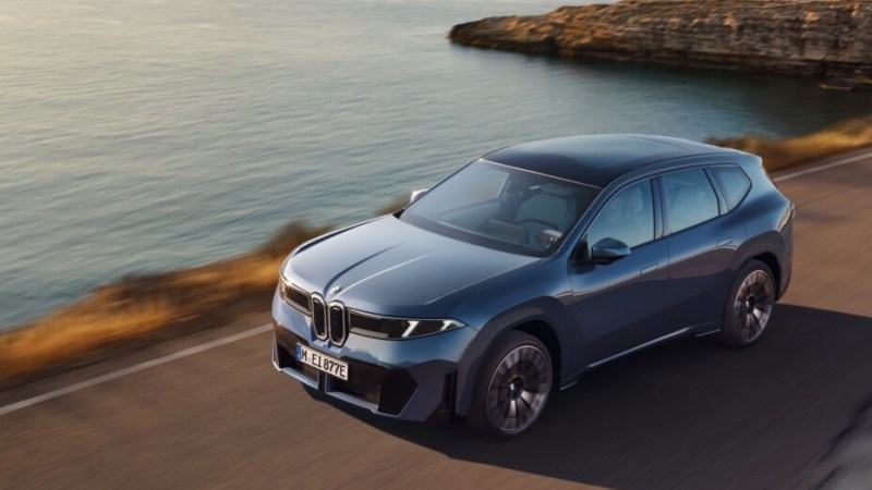 Voici le BMW iX3 : 805 km d’autonomie et recharge très rapide pour cette nouvelle voiture électrique