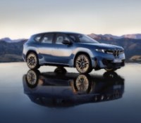 BMW iX3 (2025) // Source : BMW