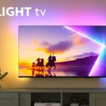 Ce TV 4K Philips de 55 pouces (QLED + Ambilight) chute à moins de 500 €
