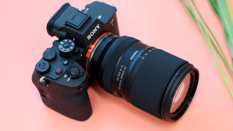 Tamron dévoile son nouveau zoom polyvalent 25-200 mm pour contrer Sigma