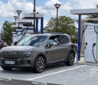 Smart #5 sur une borne 400 kW // Source : Vincent Sergère pour Frandroid