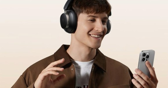 Le casque Bluetooth Ugreen HiTune Max6 // Source : Ugreen