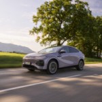 On a roulé avec la nouvelle Xpeng G6 2025 : elle fait largement mieux que la Tesla Model Y… mais pas partout