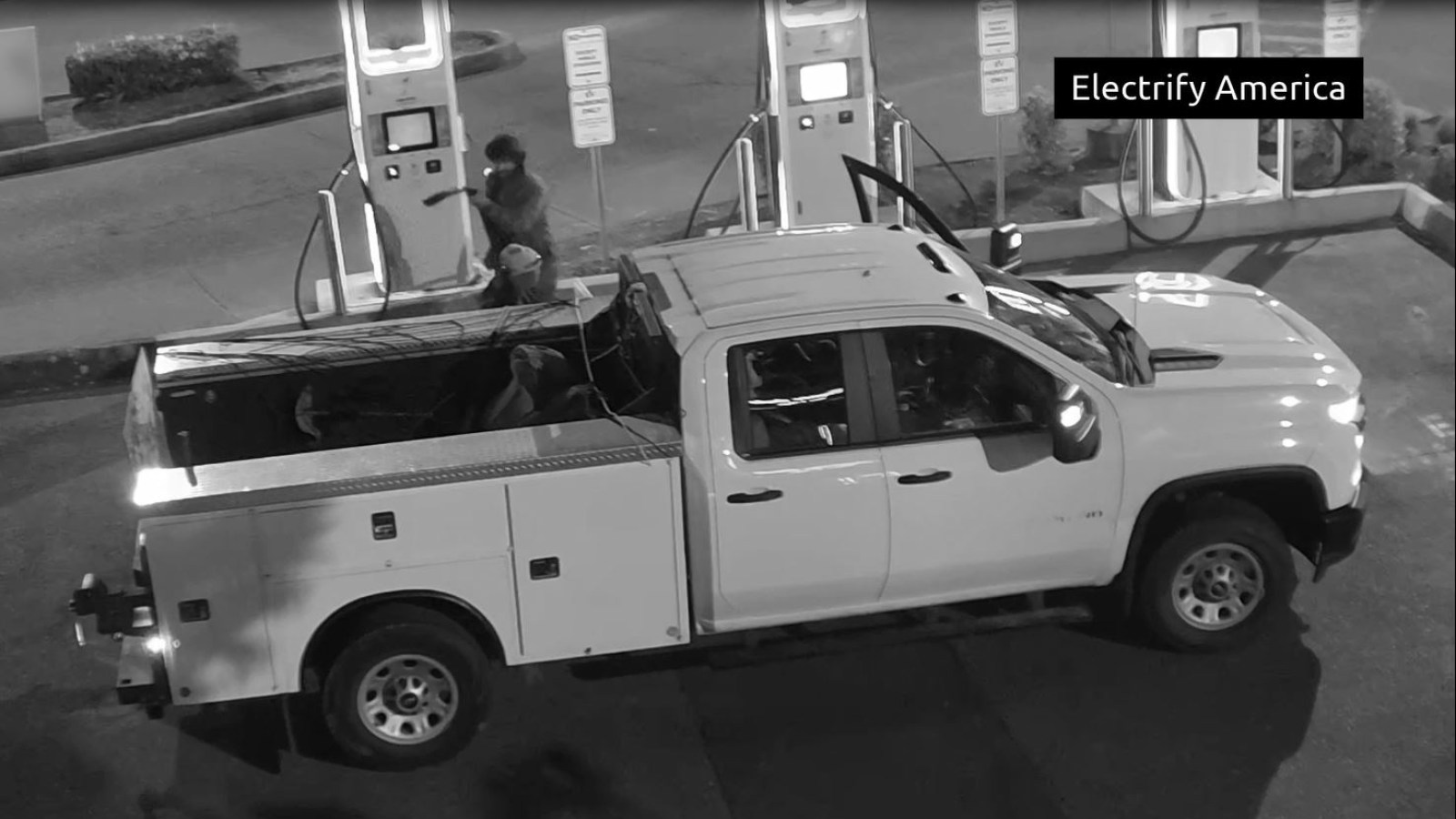 Â« Dommages aux infrastructures publiques Â» : les bornes de recharges pour voitures...