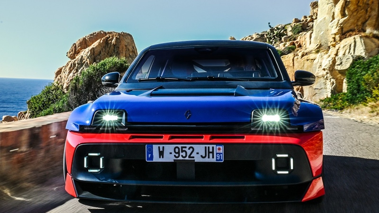 La Renault 5 Turbo Ã©lectrique roule dÃ©jÃ  en France avec ses 555 ch et ses moteurs...