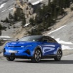 Alpine dévoile les prix du concurrent français du Porsche Macan : 3 moteurs et une sono Devialet pour bien moins cher