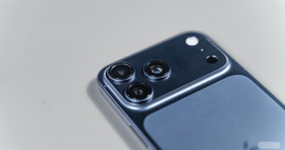 Apple iPhone 17 Pro Max 3