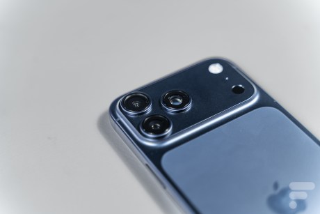 Apple iPhone 17 Pro Max 3