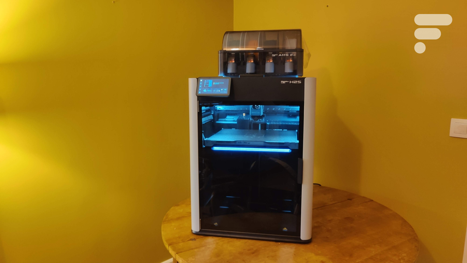 Test de l’imprimante 3D Bambu Lab H2S avec AMS Pro 2 : quand Bambu Lab voit en grand et en...