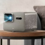 Amazon fait -100 € sur ce vidéoprojecteur 4K de 150&Prime; qui transforme votre salon en cinéma
