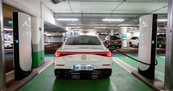 Mercedes-Benz CLA // Source : Robin Wycke - Frandroid