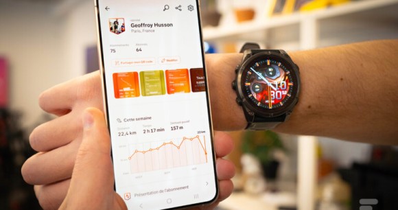 L'application Strava et la Garmin Fenix 8 // Source : Frandroid