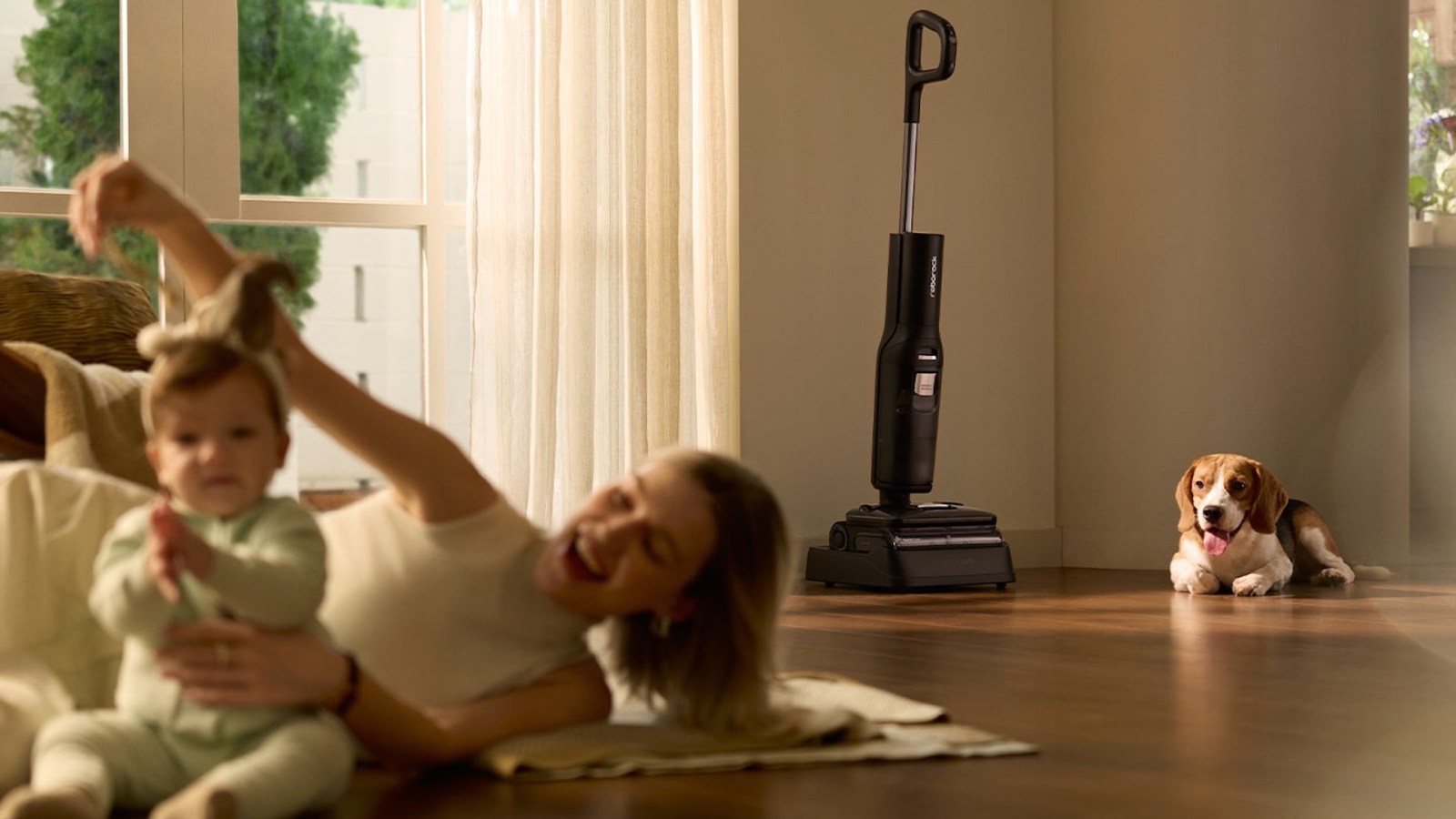 MÃ©nage sans effort et sans produits chimiques : le pari du nouvel aspirateur laveur Roborock F25...