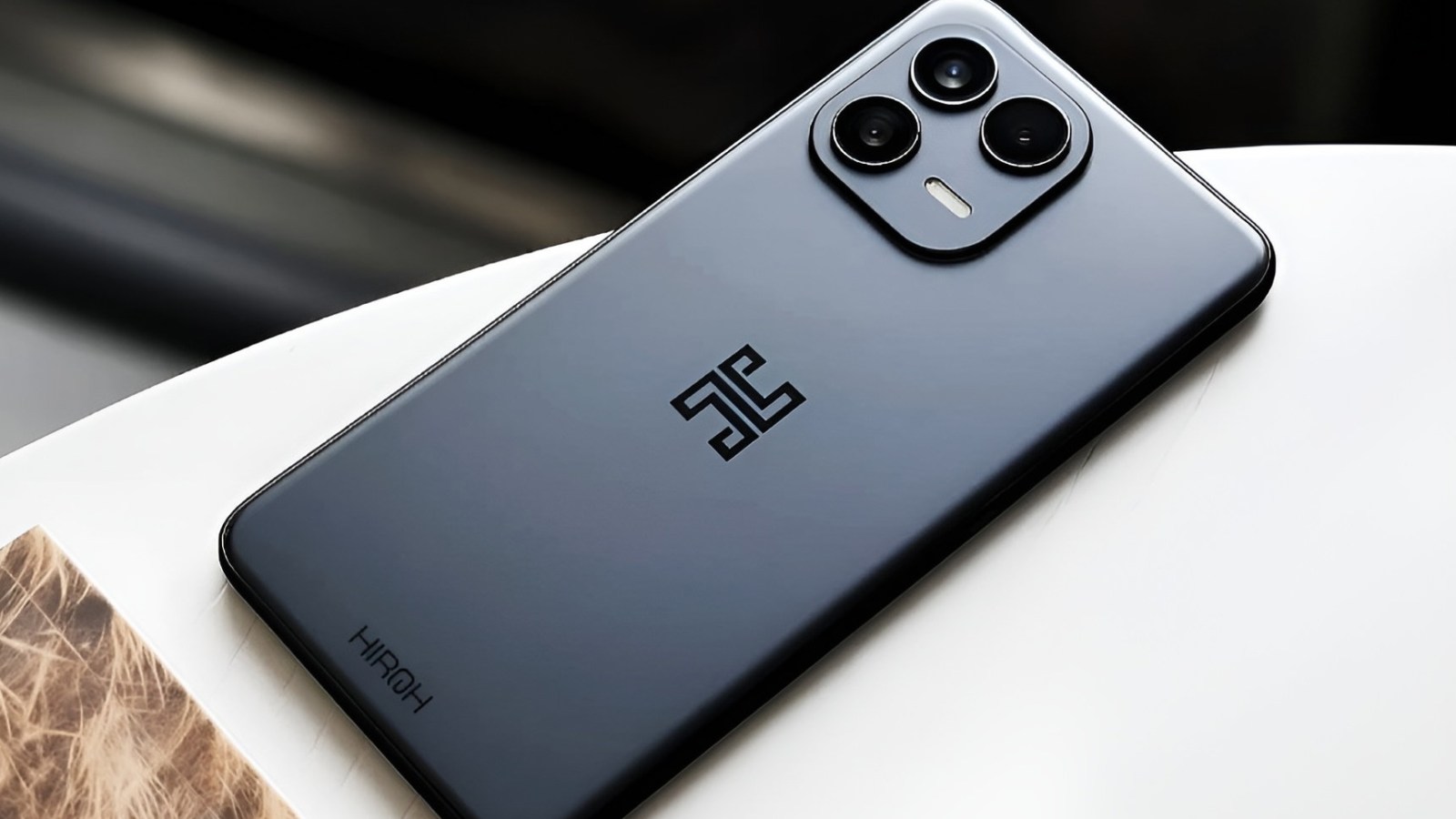 100Â % haut de gamme, 0Â % GoogleÂ : le Hiroh promet de concurrencer Samsung, Google et Apple...