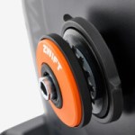 Decathlon étend sa gamme de home trainers connectés Van Rysel avec deux nouveaux modèles compatibles avec Zwift plus performants et moins chers que la concurrence