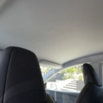Ce qui se cache vraiment derrière le plafond du Tesla Model Y d’entrée de gamme
